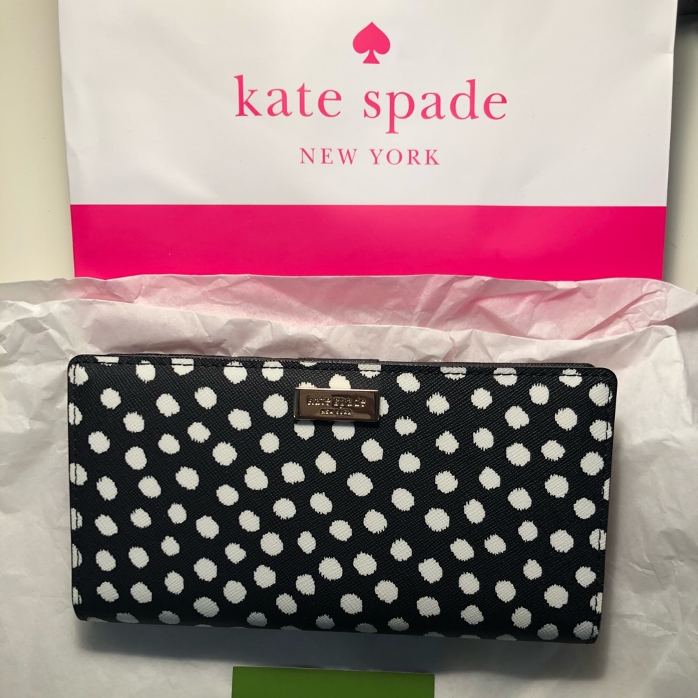NWT Kate Spade Cherry Lane Stacy Wallet in Dot
